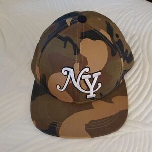 H&M Camo Flat Brim Camo Baseball Cap